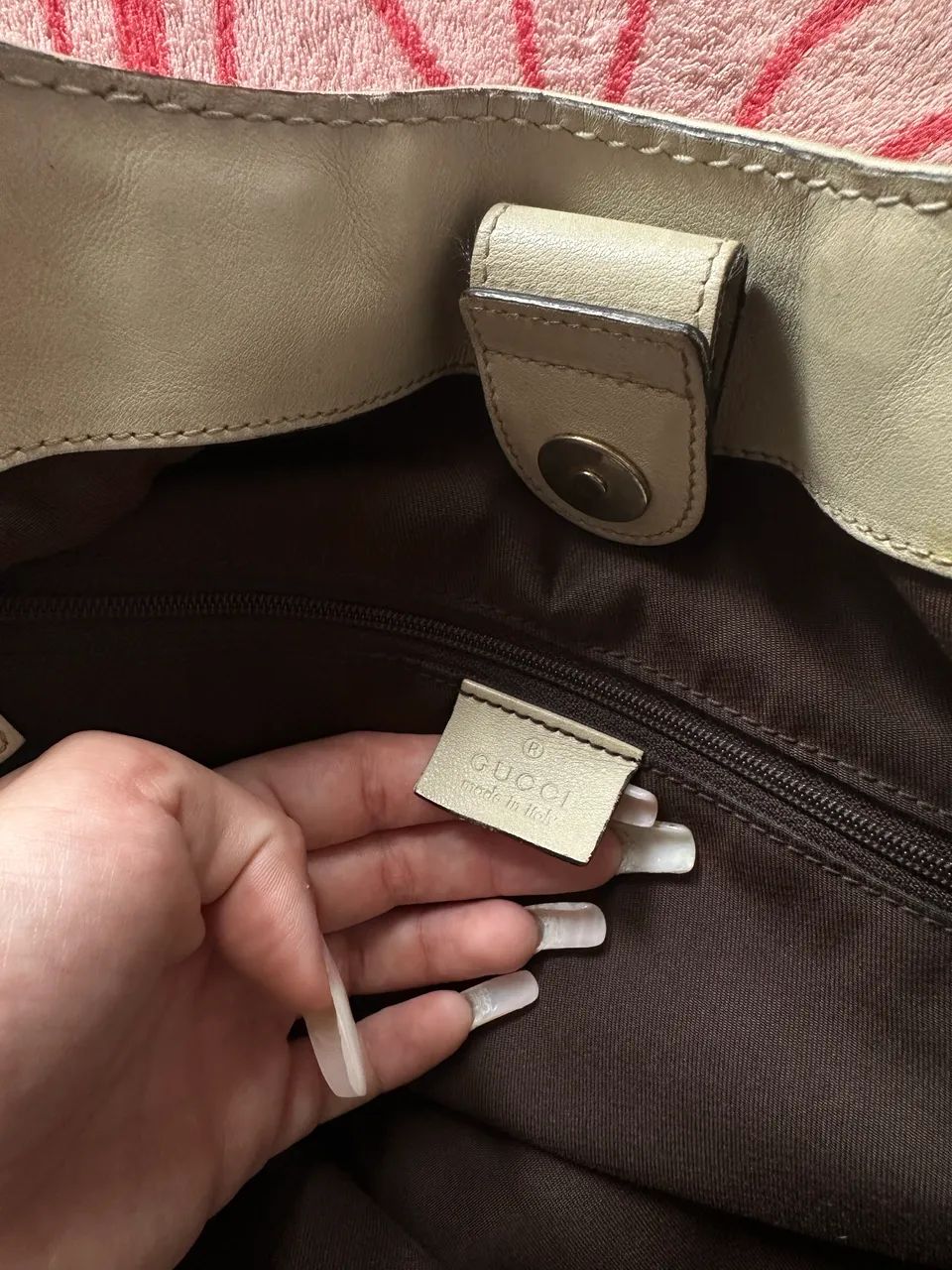 Bolsa Gucci Sukey GG - Foto 5