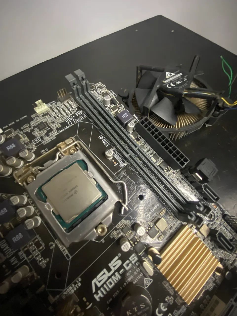 Intel i5 7400 + H110M-Cs + Coller 