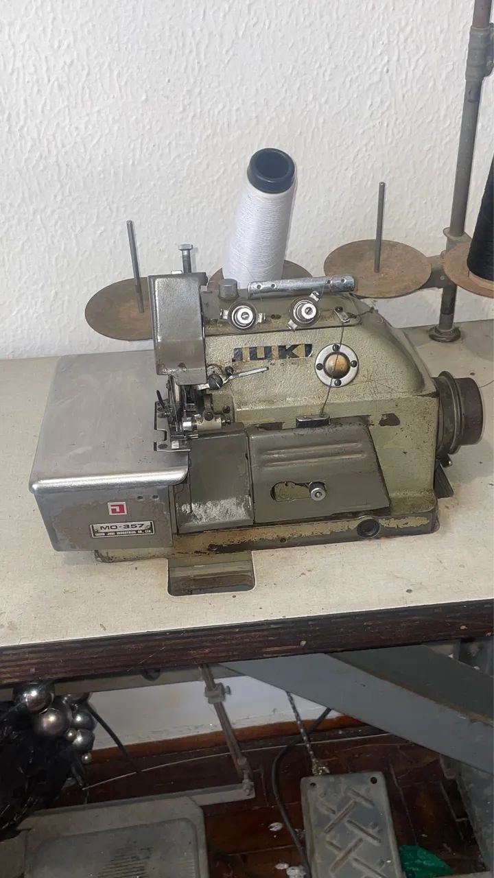 Máquina JUKI MO-357 Overlock Interlock   - Foto 2