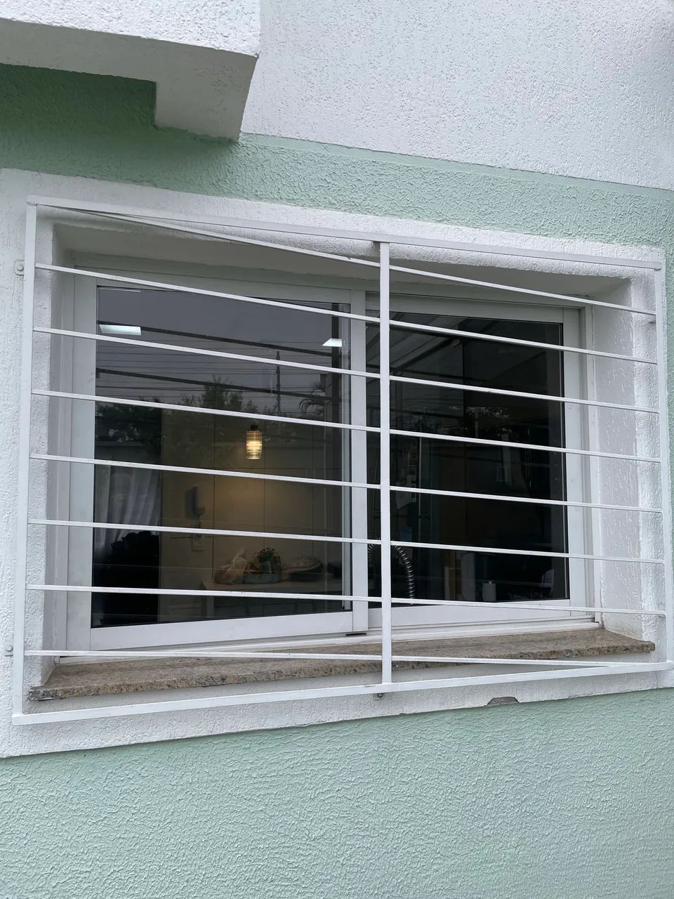 Grades de Ferro Brancas em Ótimo Estado - Janela e Porta - Foto 3
