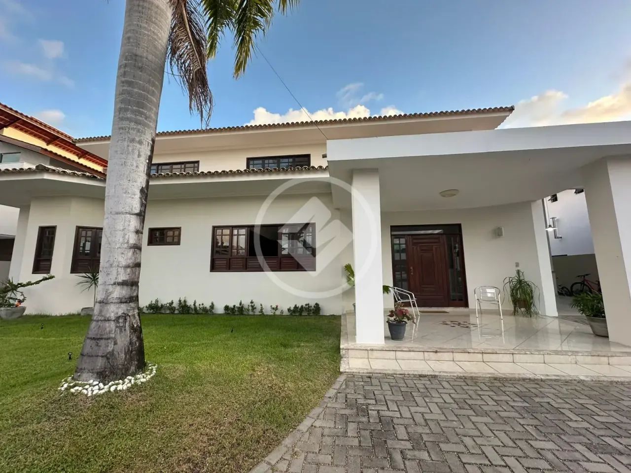 CASA EM CONDOMINIO ALTO PADRÃO codigo: 350632