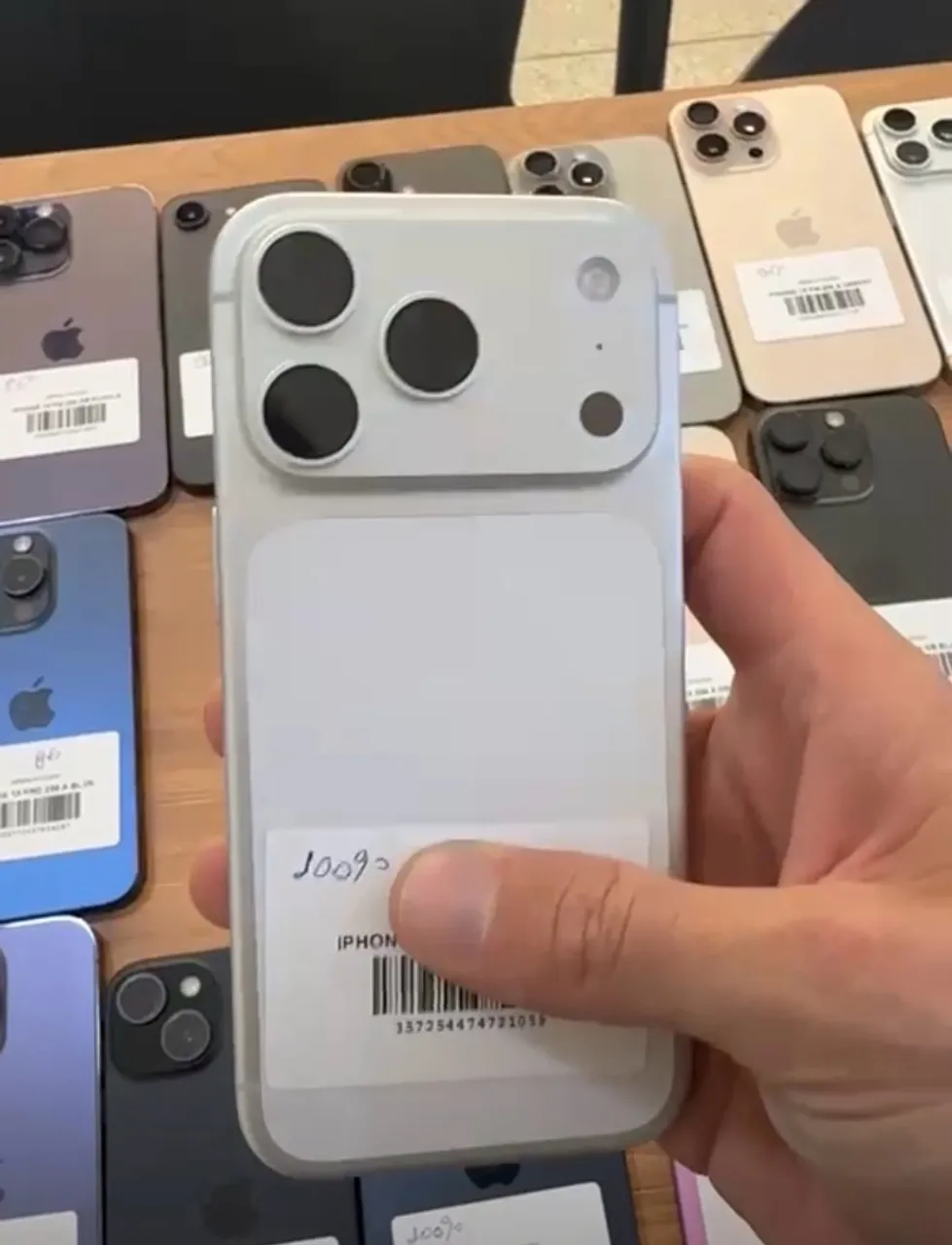 Apple iPhone 17 Pro Max Silver 1TB | Lacrado, Adquira Já