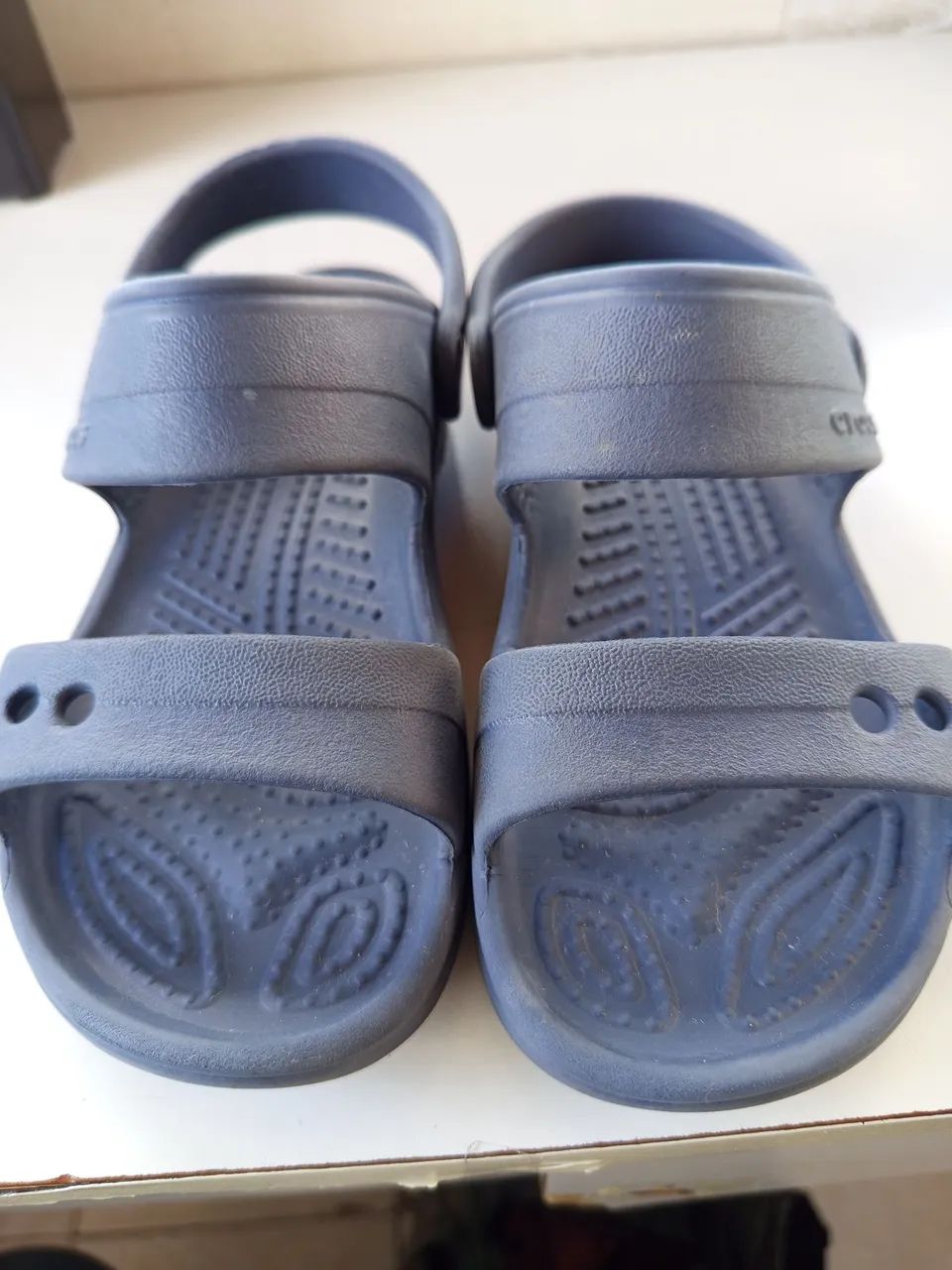 Crocs azul menino 