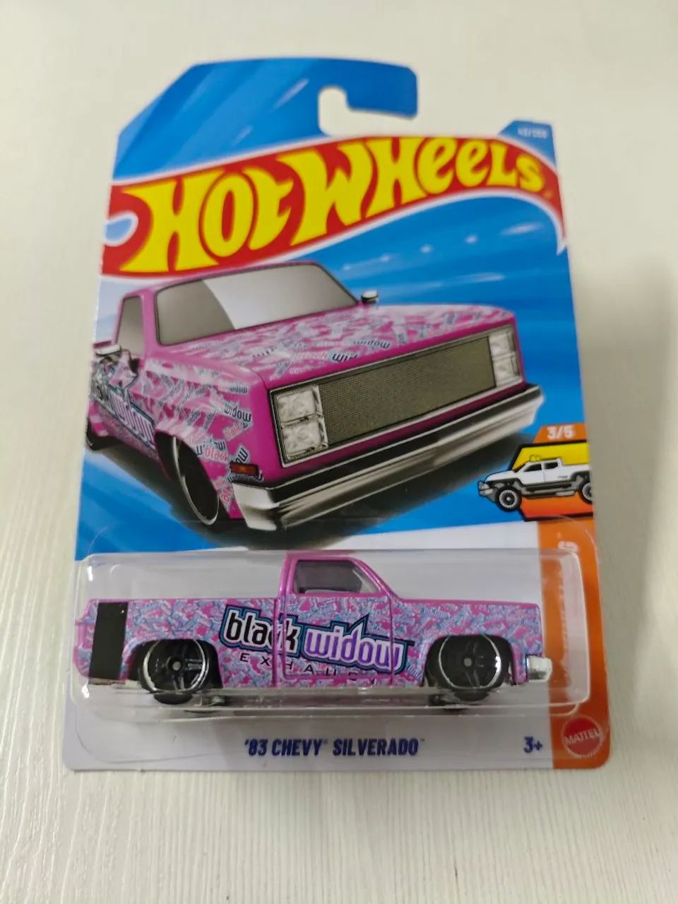 Dupla Hot Wheels - Silverado e Ferrari  - Foto 2