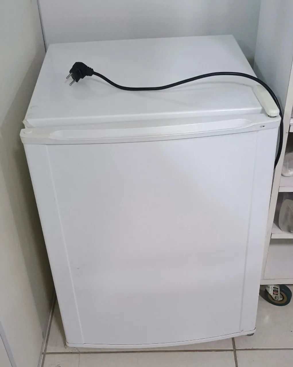 Frigobar Electrolux 79l