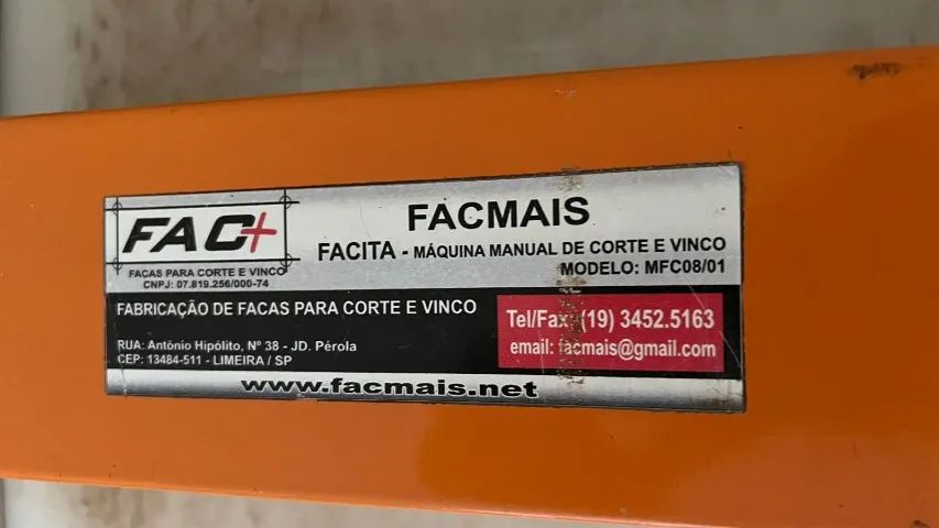 Maquina corte e vinco manual