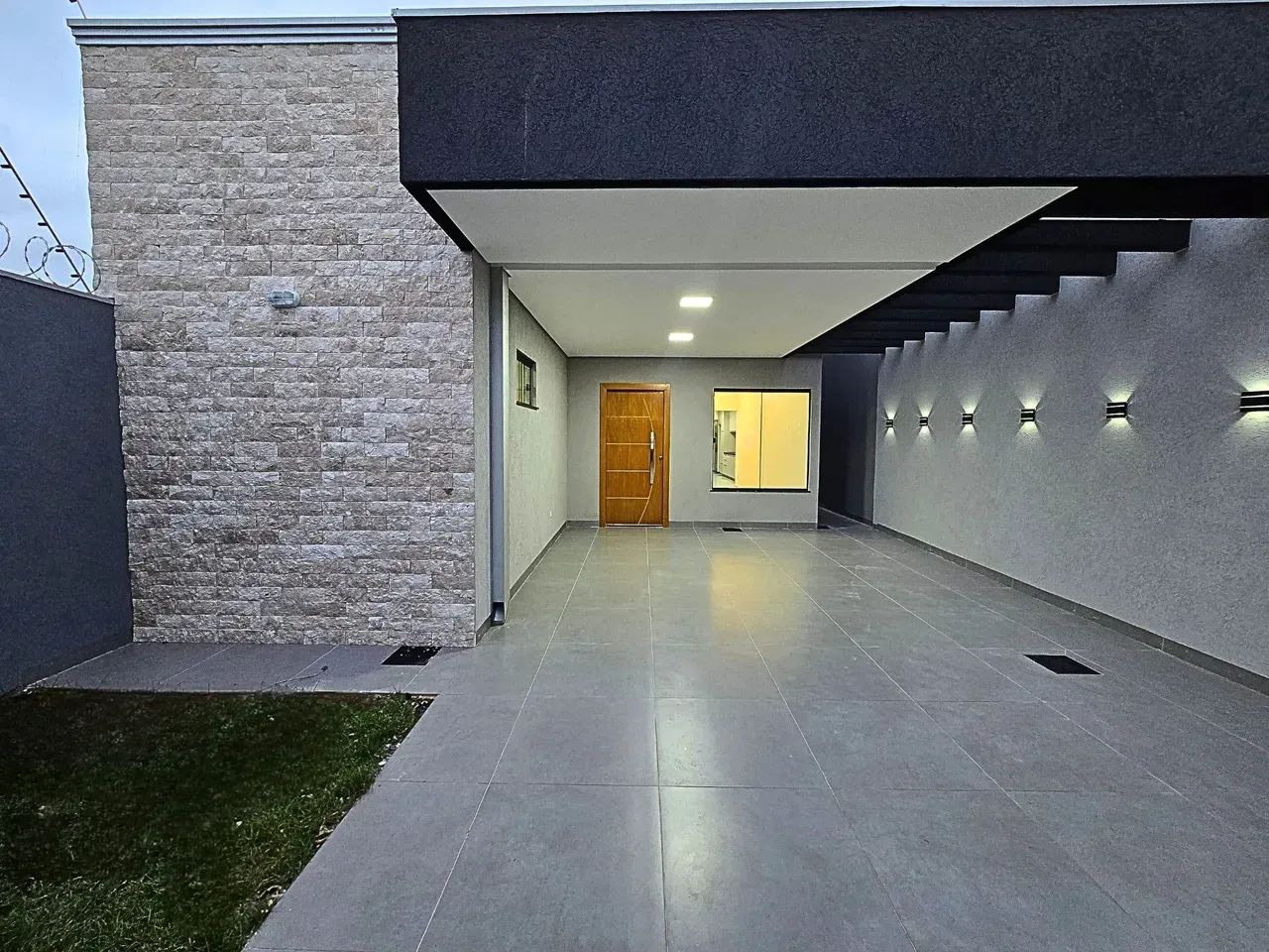 Lindo Imóvel com 3 Suítes e piscina no Rita Vieira I - Foto 3
