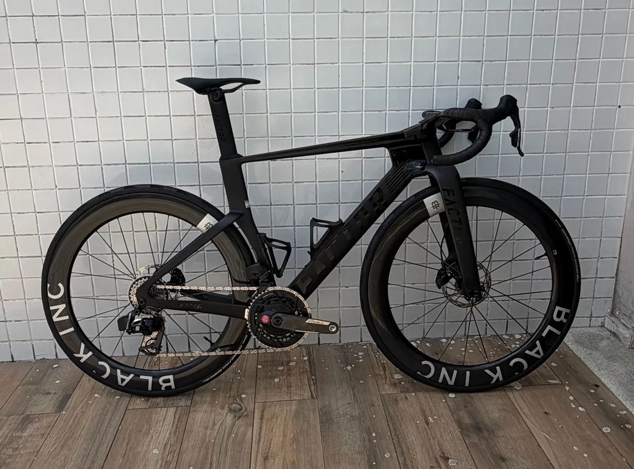 Factor one 54 seminova  - Foto 2