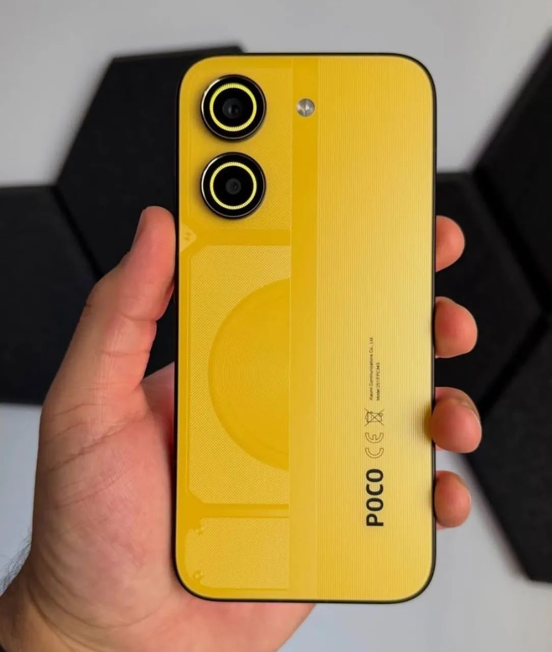 Celular Xiaomi Poco X8 PRÓ 5G NFC 512GB 12GB -- Amarelo -- Novo