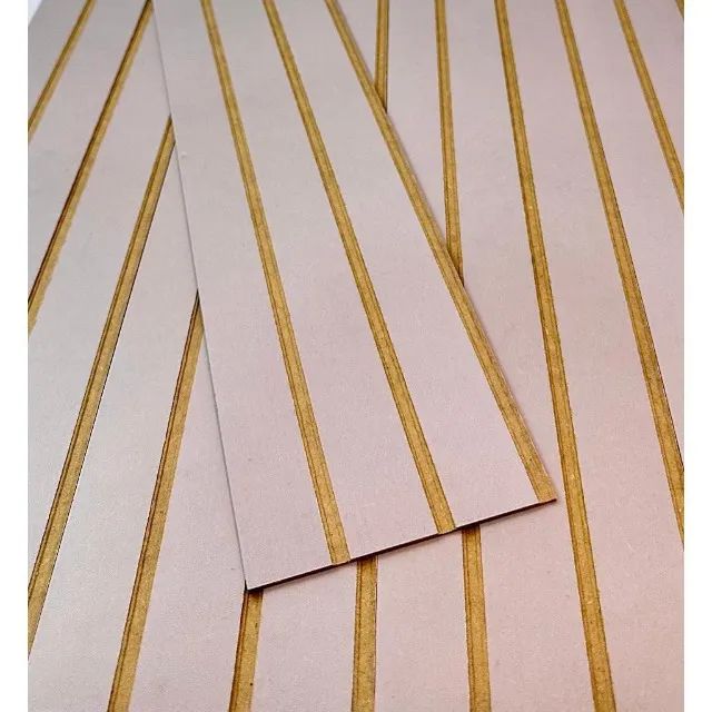 PLACAS RIPADO EM MDF - OFF WHITE