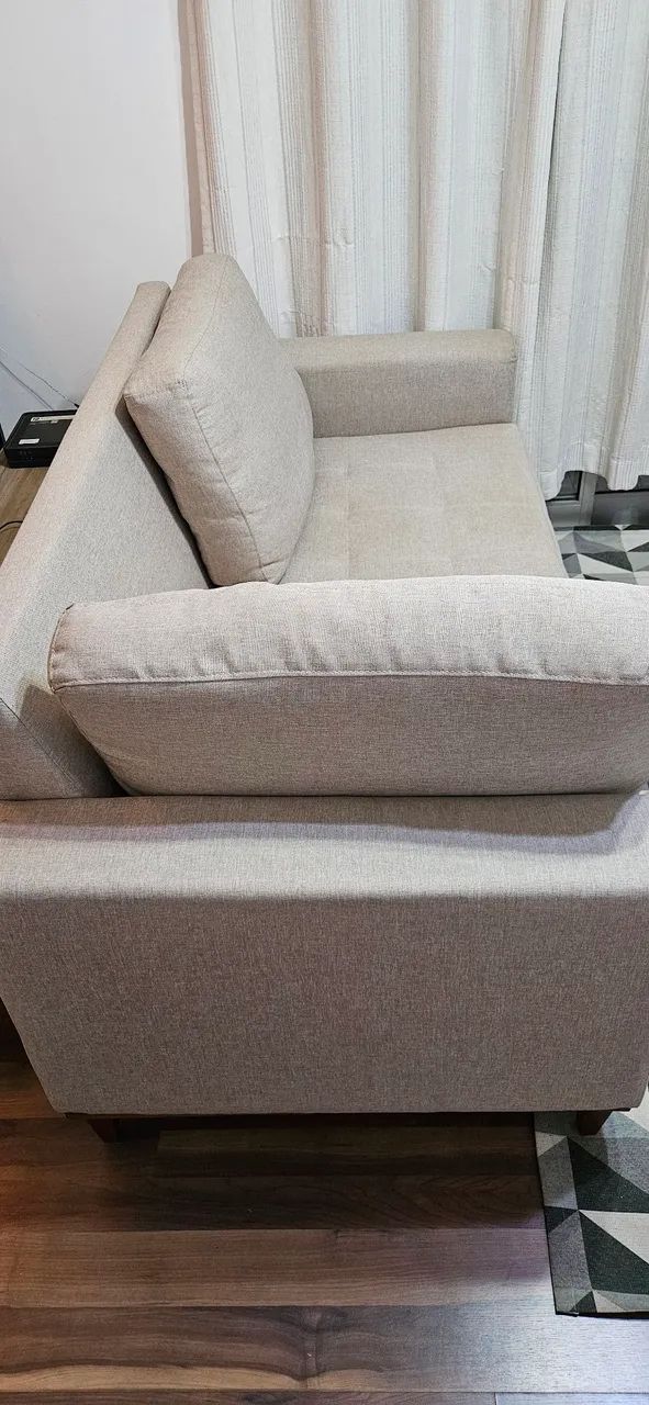 Sofá 2 lugares bege em bom estado - Foto 4