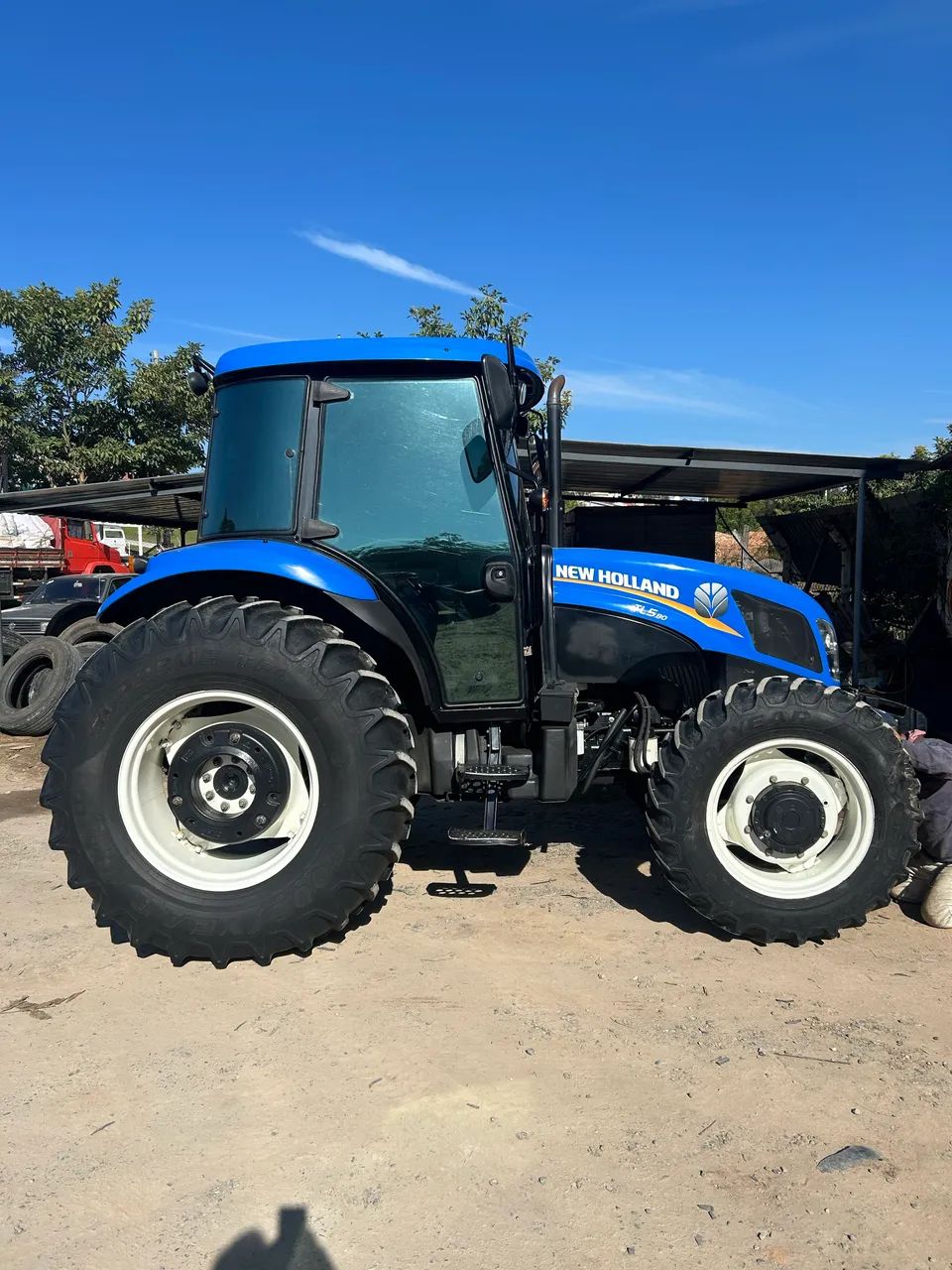 Trator New Holland 80 cv com redutor e reversor