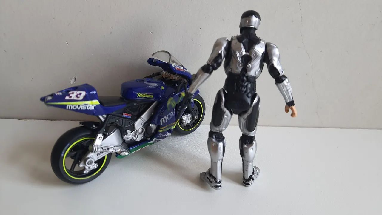 Action Figure Robocop 1.0 Jada Toys Escala 1:18  - Foto 5