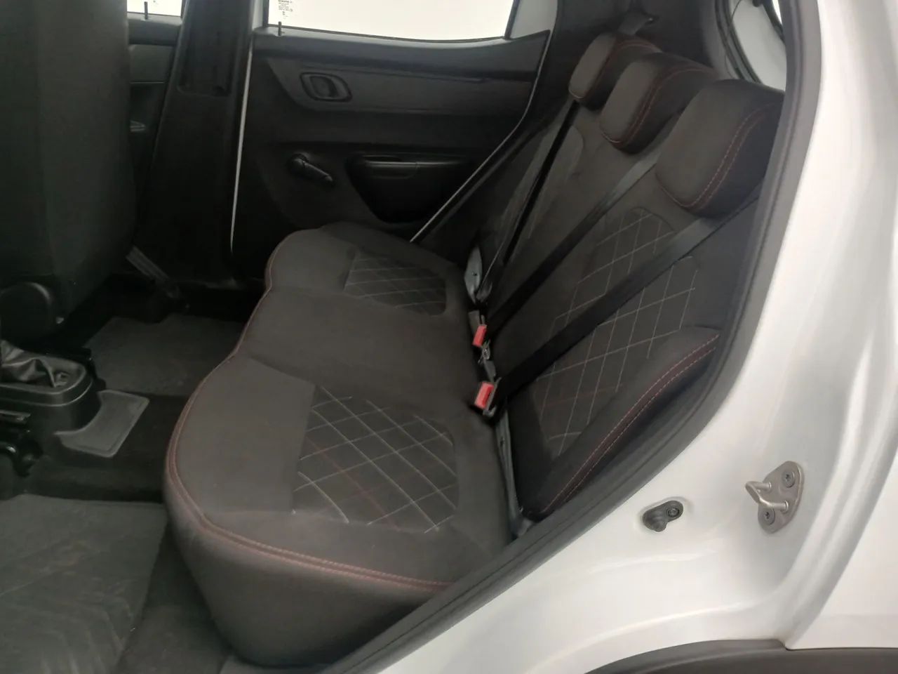 Renault Kwid 1.0 Zen, foto 17 de 18