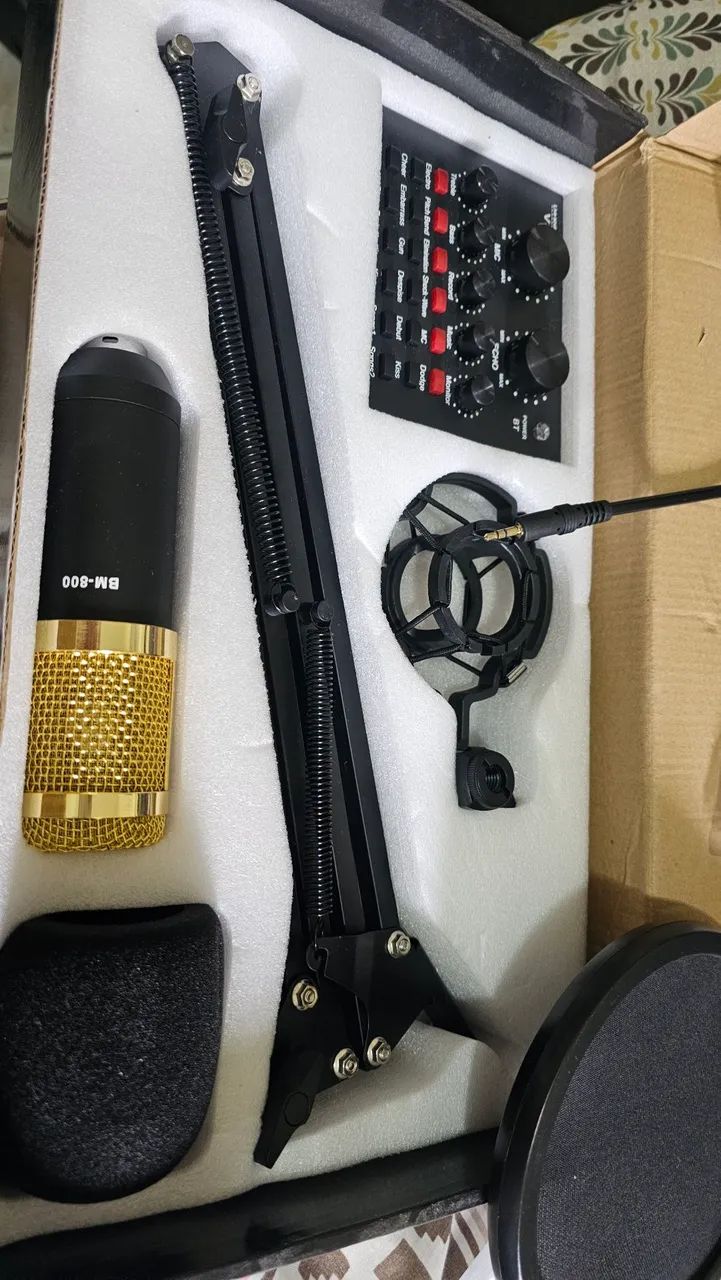 Kit Microfone Condensador Completo + Mesa de Som V8 + Braço - R$ 190 - Foto 3
