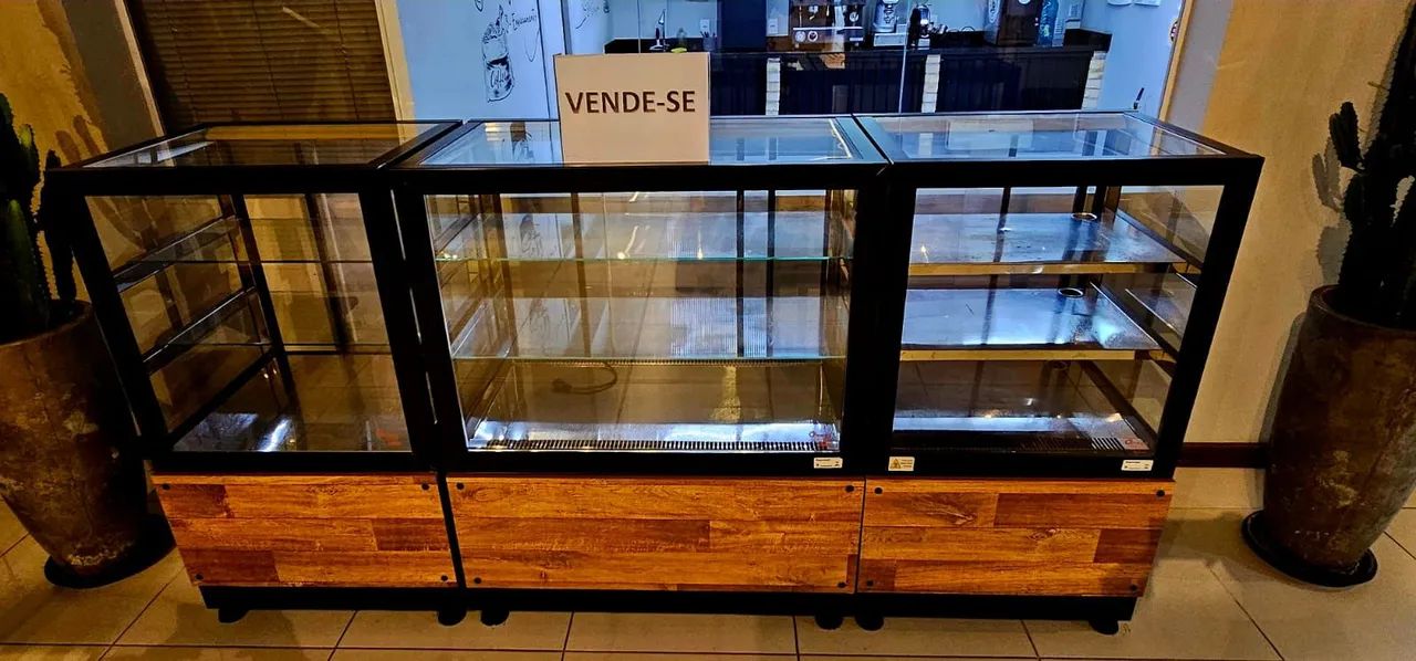 Balcões Vitrine 220volts  - Foto 3