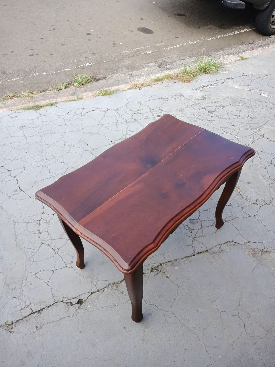 Solid wood table469175275965665283