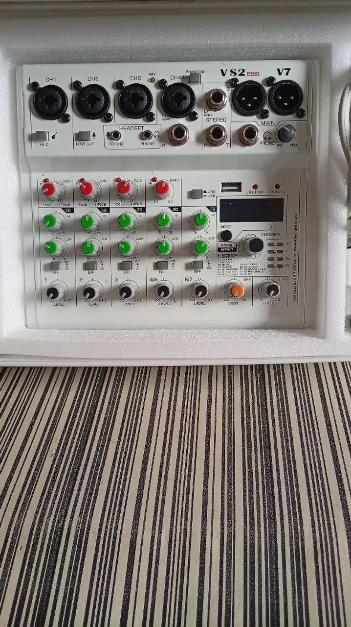 Mesa de som com interface  - Foto 4