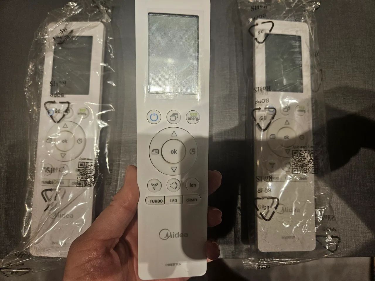 Controle acondicionado Midea inverter  - Foto 2
