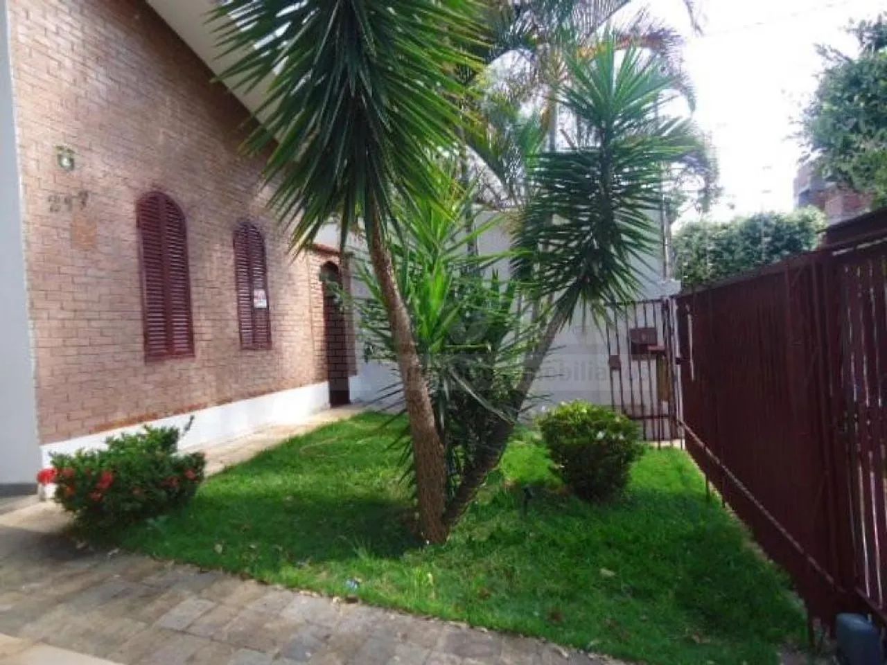 Casa comercial para locação no bairro Cazeca - Foto 2