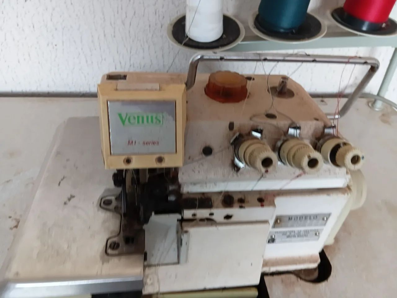 Maquina overloque