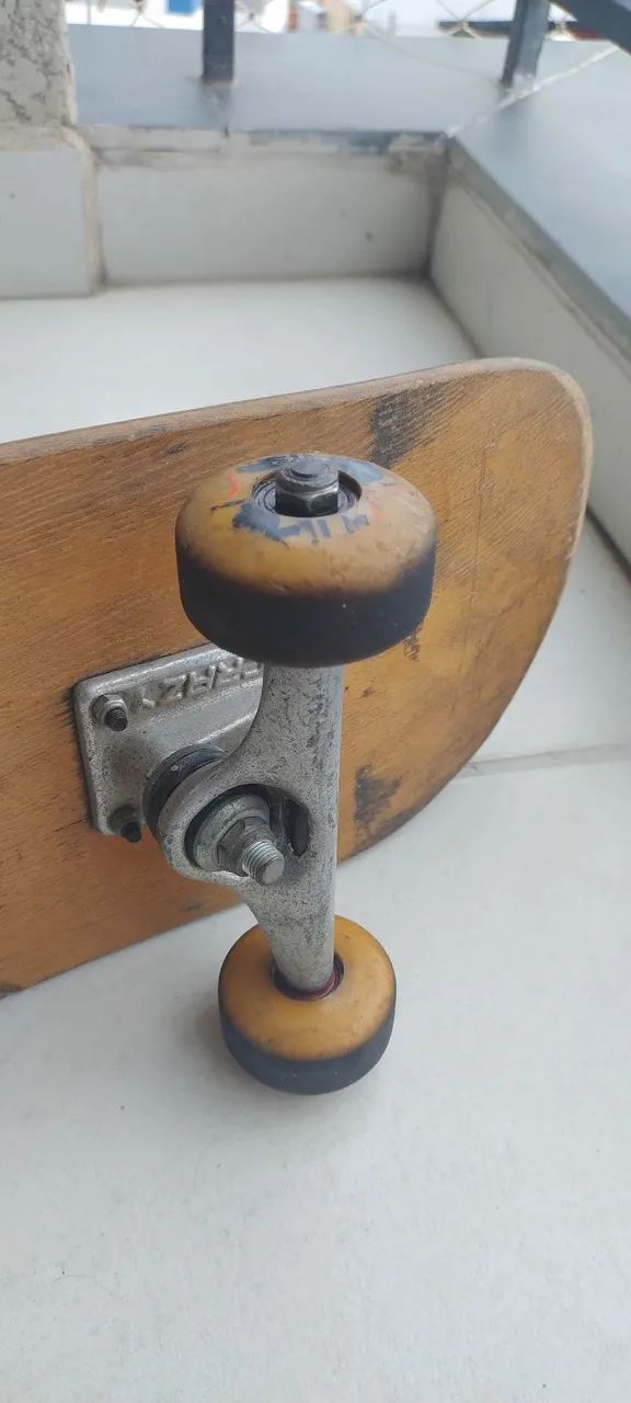 Skate usado shape "liso" 7"