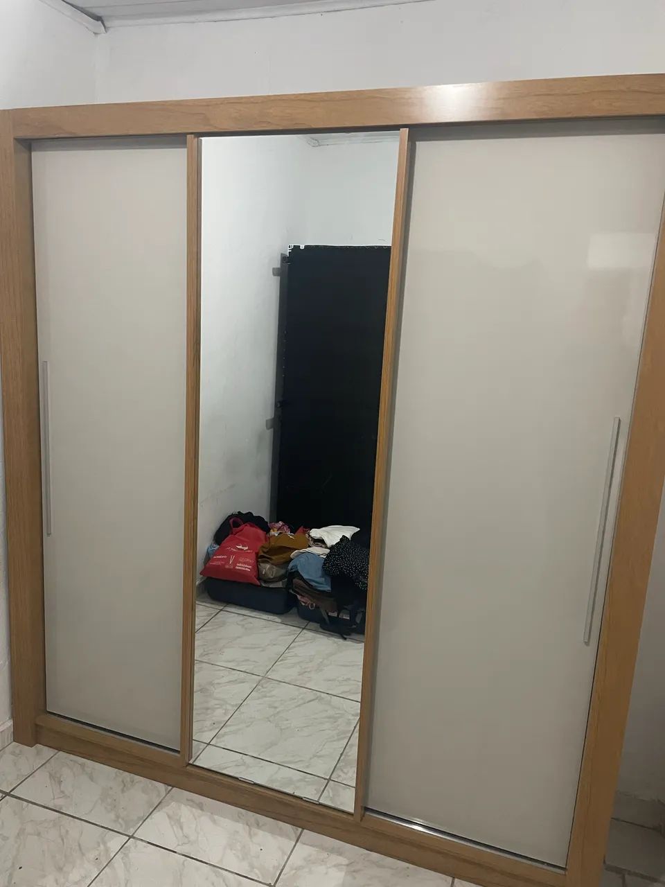 Guarda roupa novo 