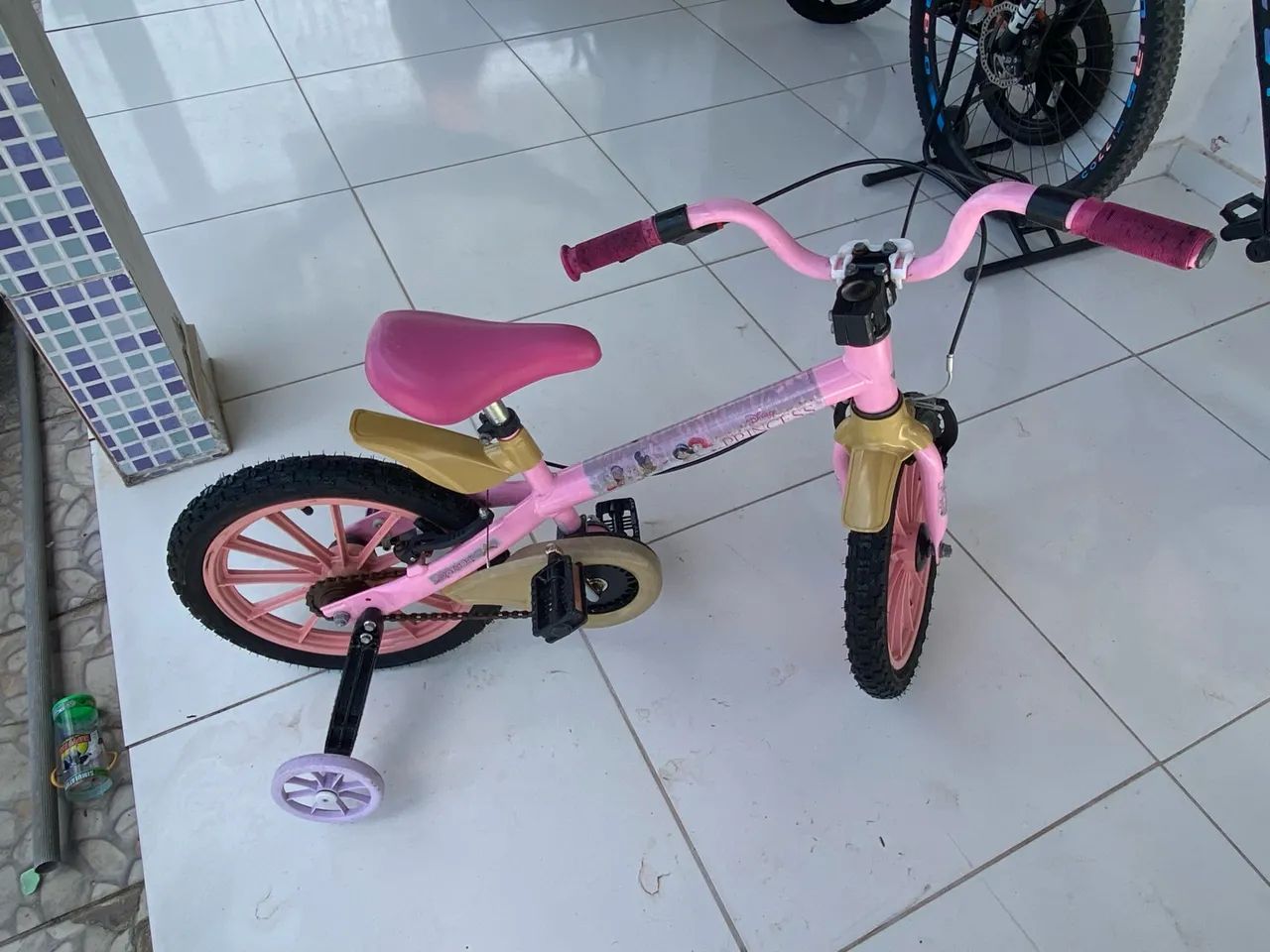 Bicicleta infantil da princesa Aro 16