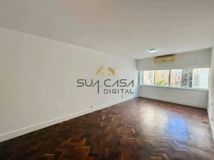 Apartamento para modernizar à venda no Leblon REF: AP0365 2