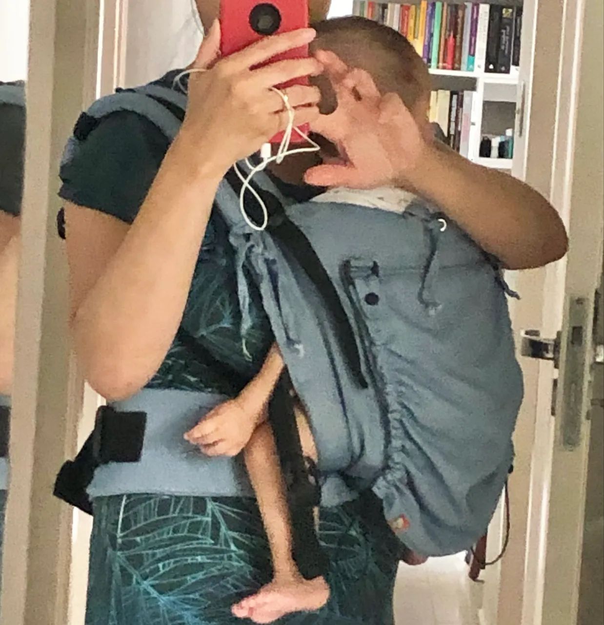 Mochila ajustável ?Canguru?