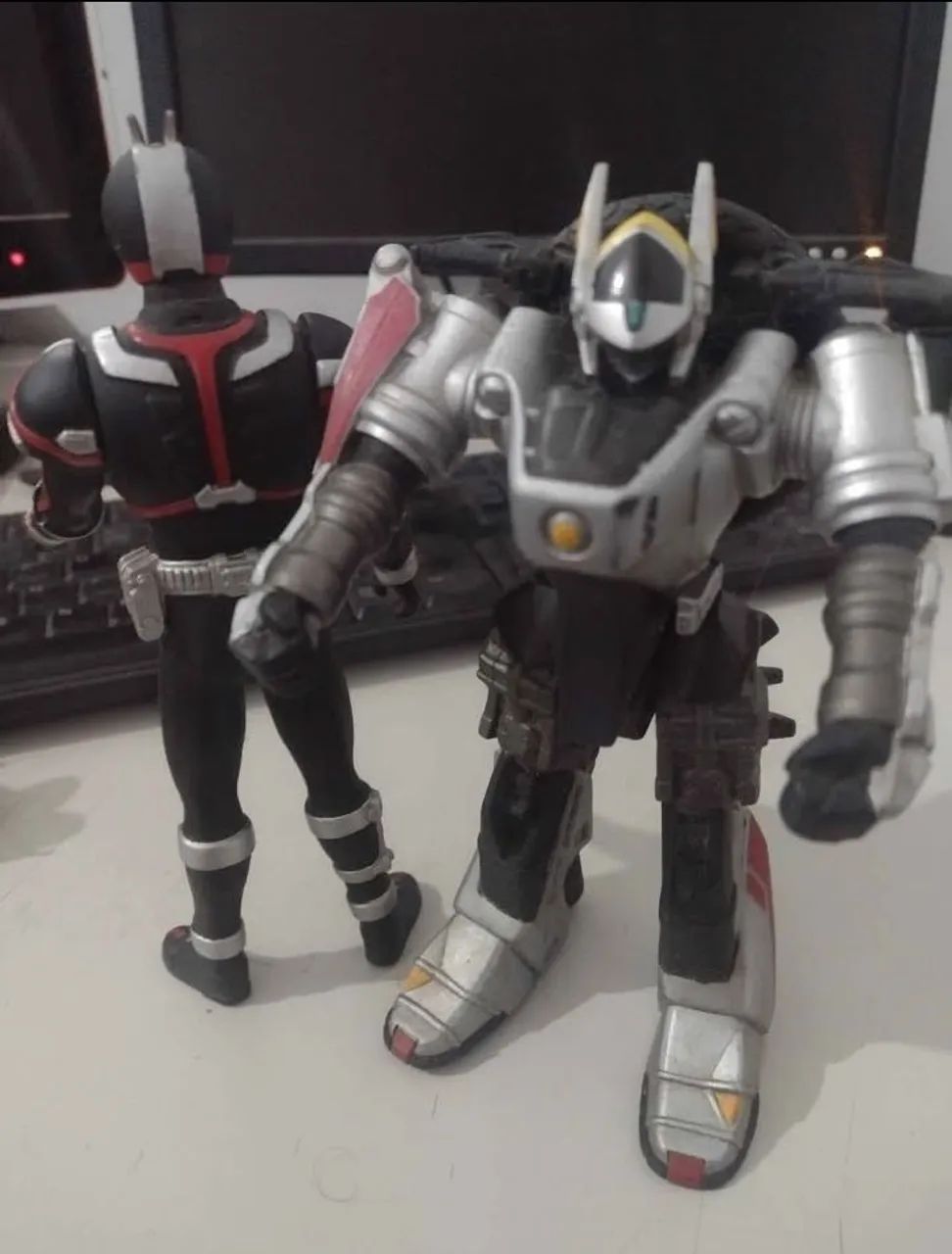 Kamen rider Faiz e Auto Vajin  - Foto 4