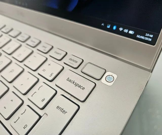 Notebook Dell inspiron 5402 - Intel Core i7 - 16GB RAM - 240GB SSD - Foto 4