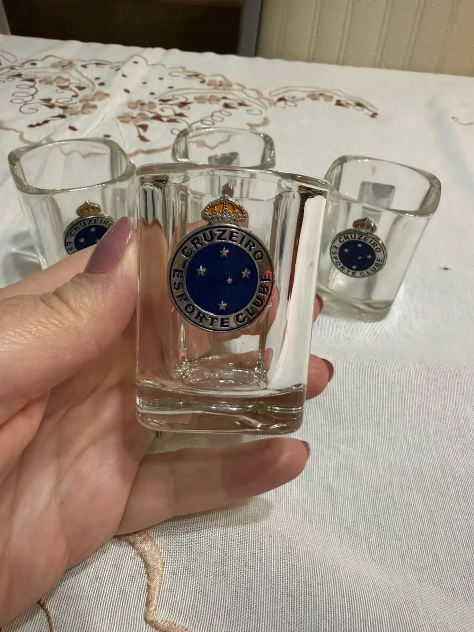 Vendo 4 tacinhas de drink com escudo do Cruzeiro  - Foto 2