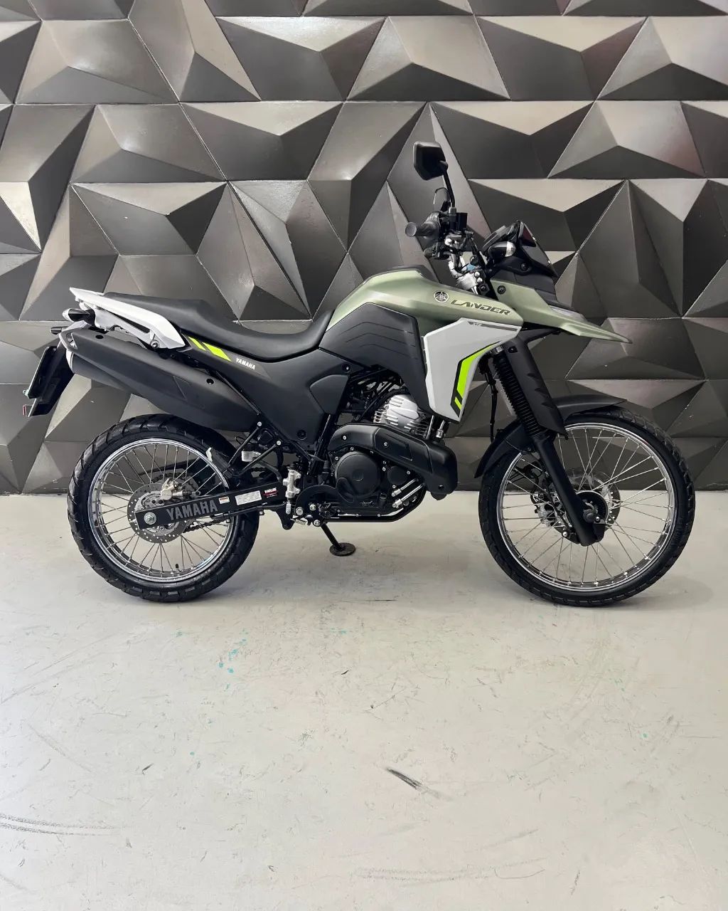 XTZ 250 LANDER CONNECTED - Foto 4