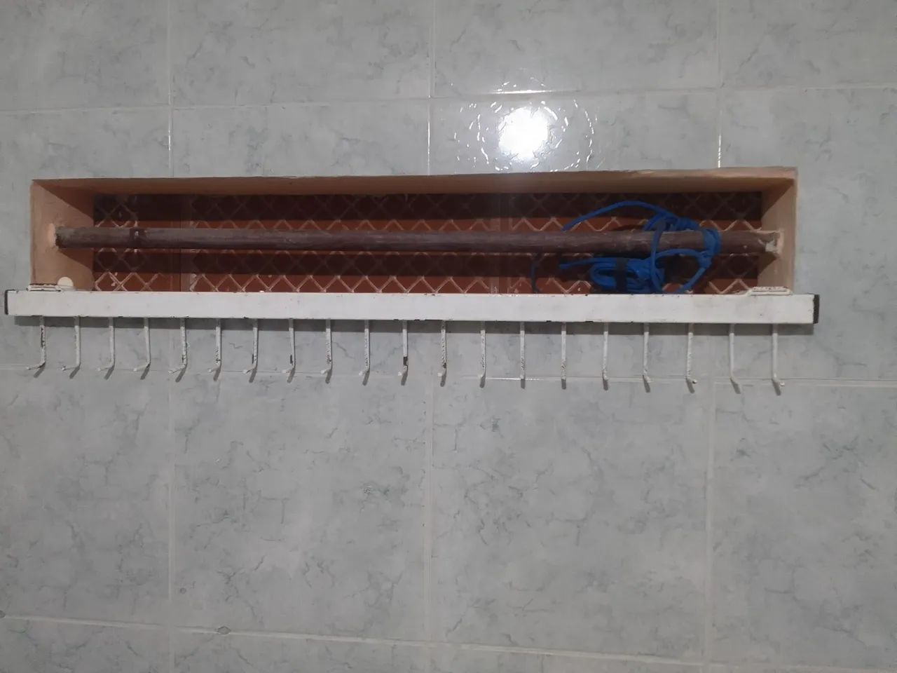 Suporte de parede com  20 ganchos multiuso - Foto 3