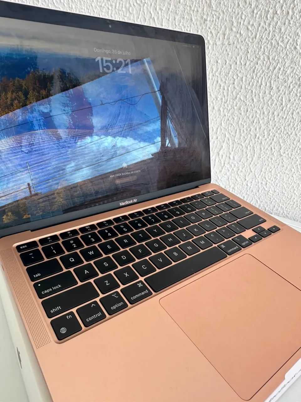MACBOOK ROSE GOLD AIR M1 - Foto 3
