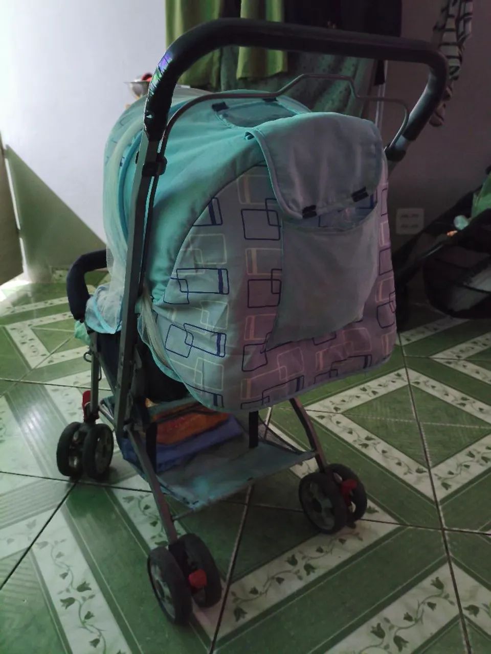 Carrinho de bebê usado  - Foto 5