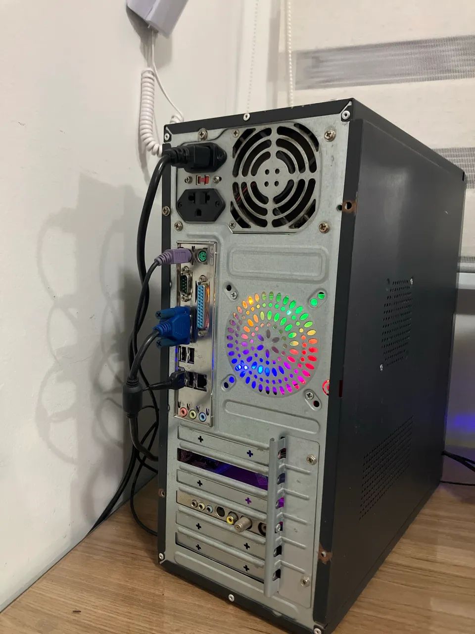 Pentium Dual-Core E5700, 4GB RAM