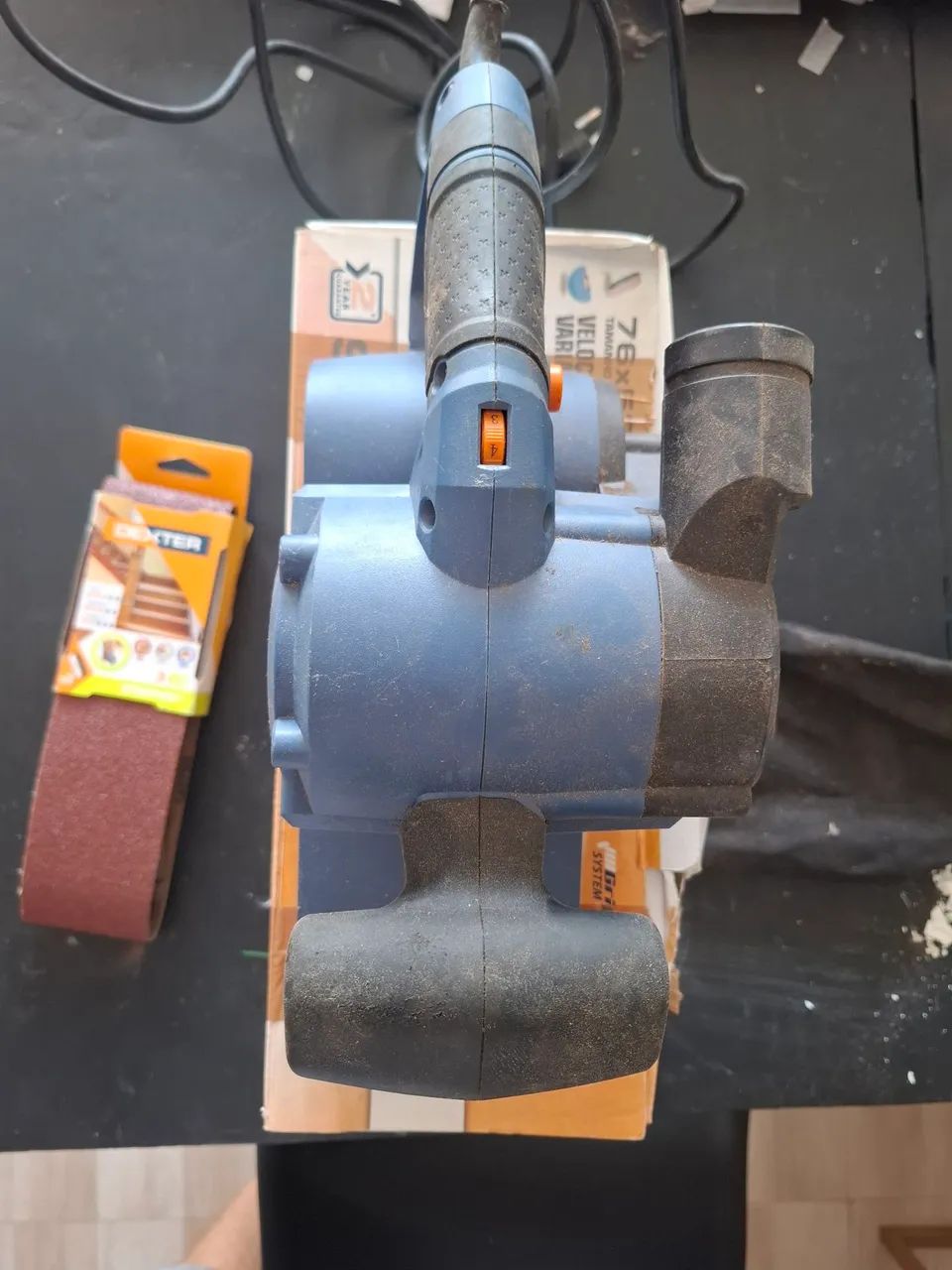 Lixadeira de Cinta 900w 76x533mm - Imperdivel  - Foto 2