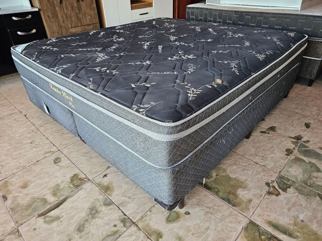 Cama box King usada Molas ensacada  - Foto 3