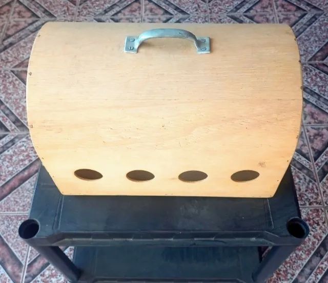 Caixa de transporte de madeira para cães e ou gatos - Foto 2