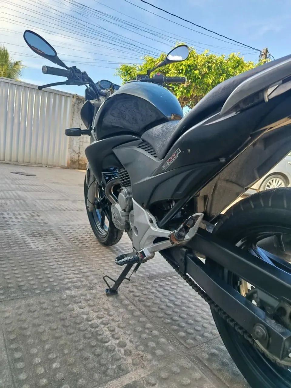 CB 300 - Foto 3