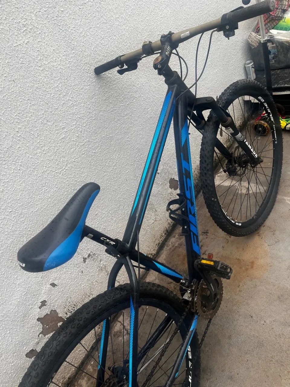 VENDO BICICLETA FIRST SMITT ARO 29 NOVA - Foto 4
