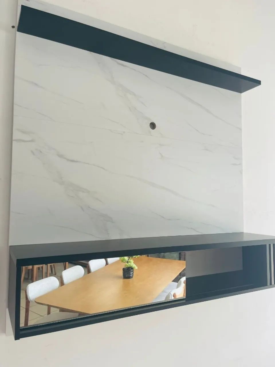 PAINEL PARA TV ATE 55 POLEGADAS COM ESPELHO E NICHOS NOVO - Foto 2