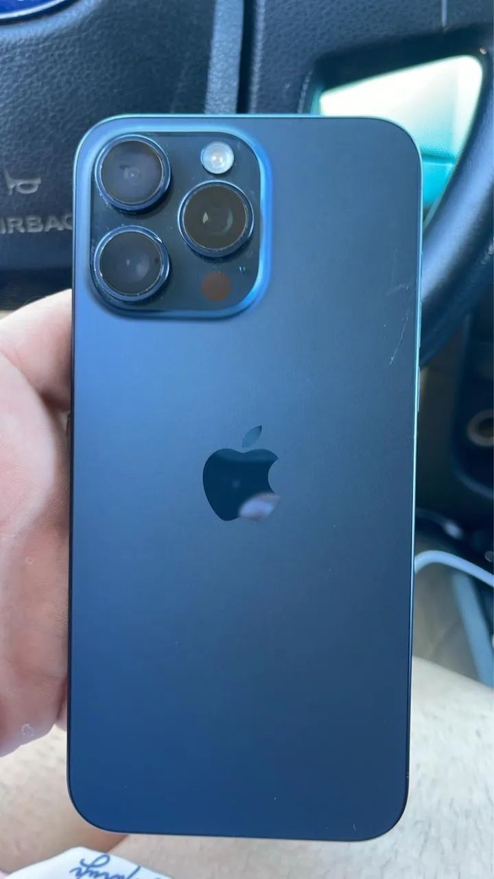 iPhone 15 pro Max 512GB super conservado - Celulares e Smartphones
