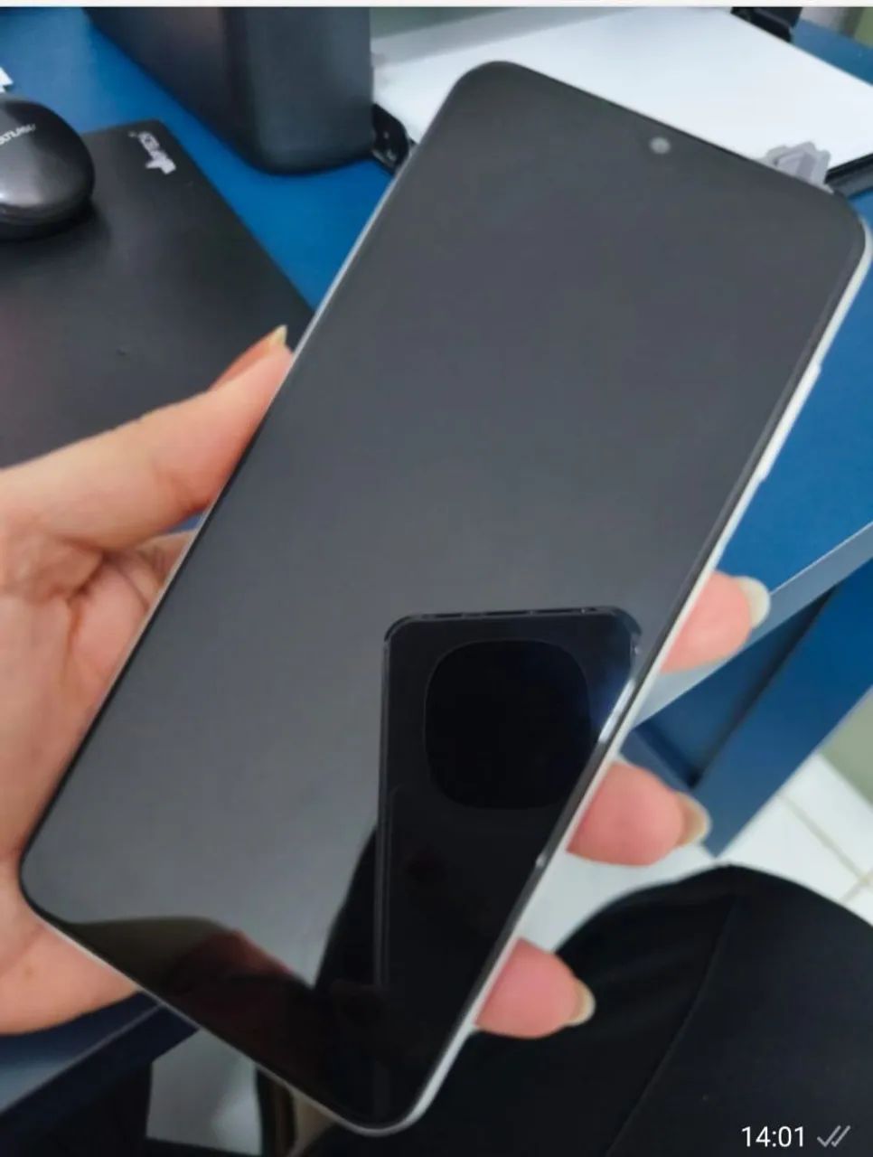 Vendo celular a13 bem conservando 