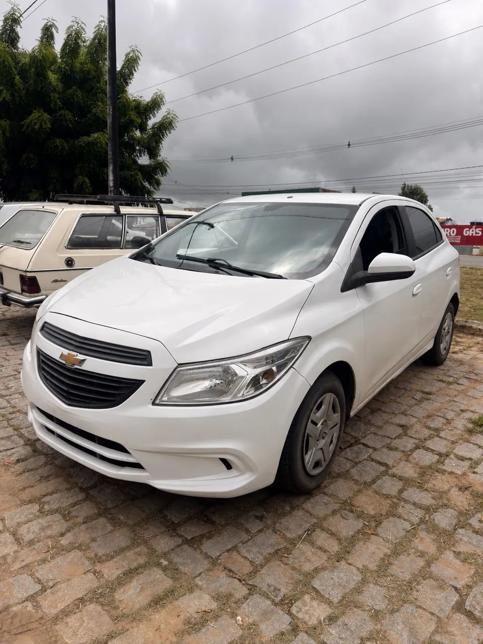 Chevrolet Onix ONIX HATCH Joy 1.0 8V Flex 5p Mec. 2018