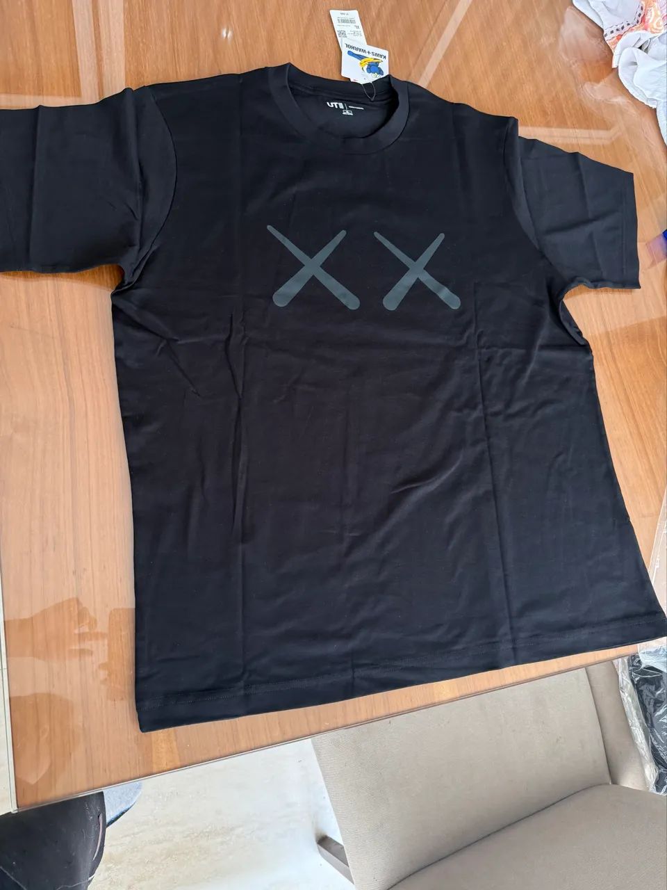 Kaws Uniqlo  - Foto 2