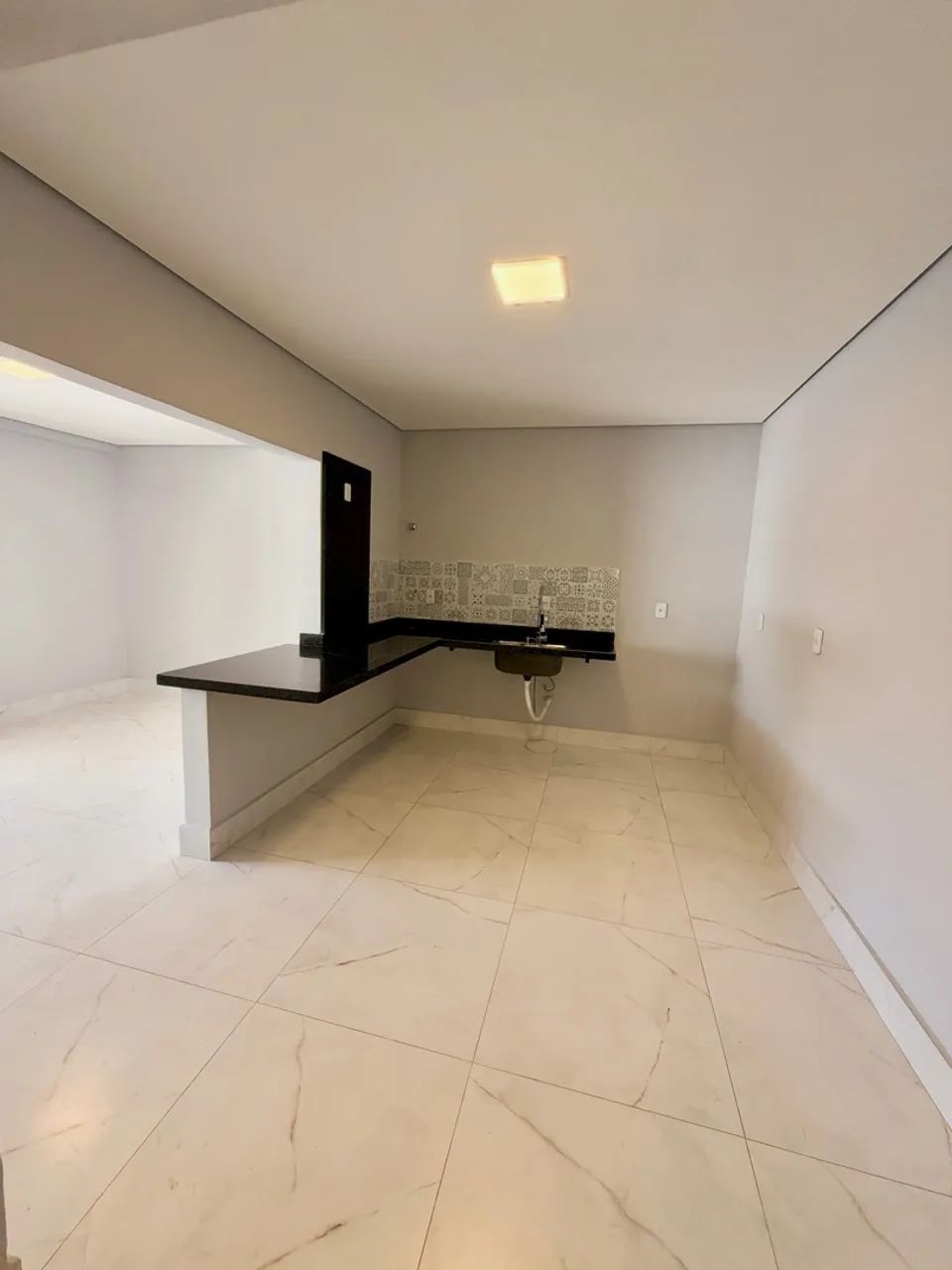 VENDO CASA MODERNA - SAMAMBAIA/DF - Foto 5
