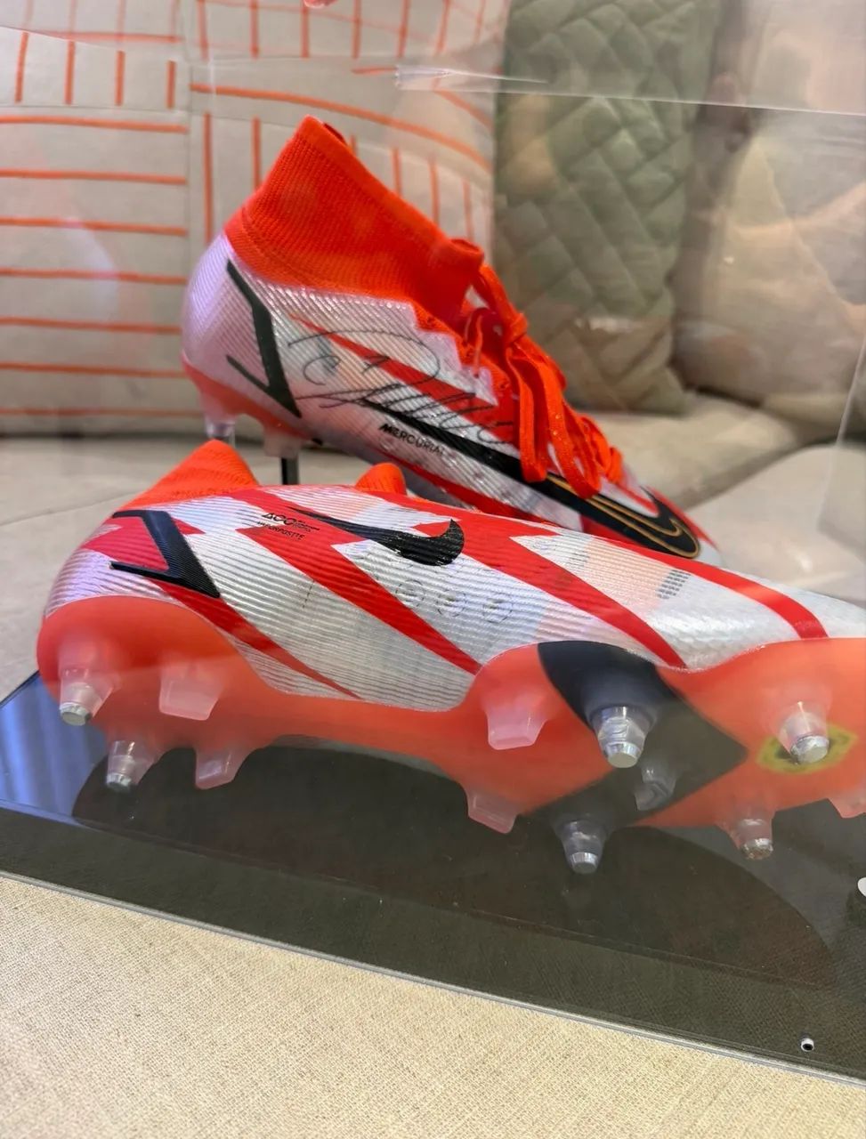 Chuteira CR7 autografada Cristiano Ronaldo - Foto 2